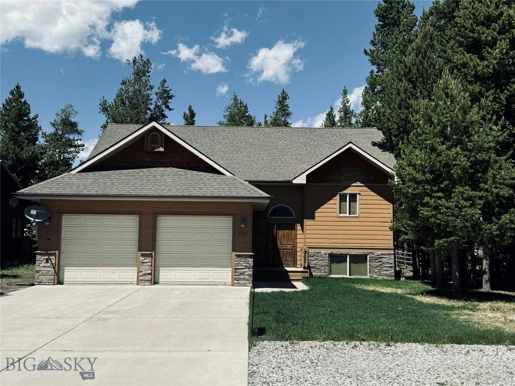 305 LEWIS AVE, WEST YELLOWSTONE, MT 59758, photo 1 of 25